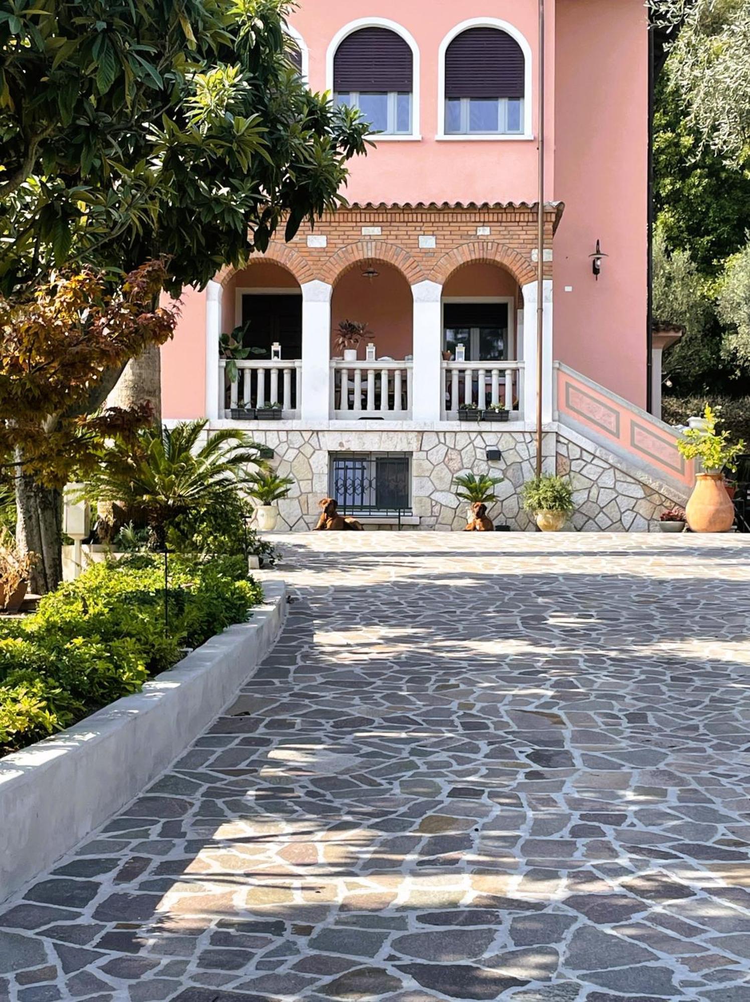 טוסקולנו מדרנו Villa Lou מראה חיצוני תמונה